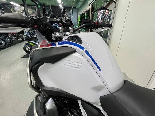 bmw - r-1250-gs-adventure