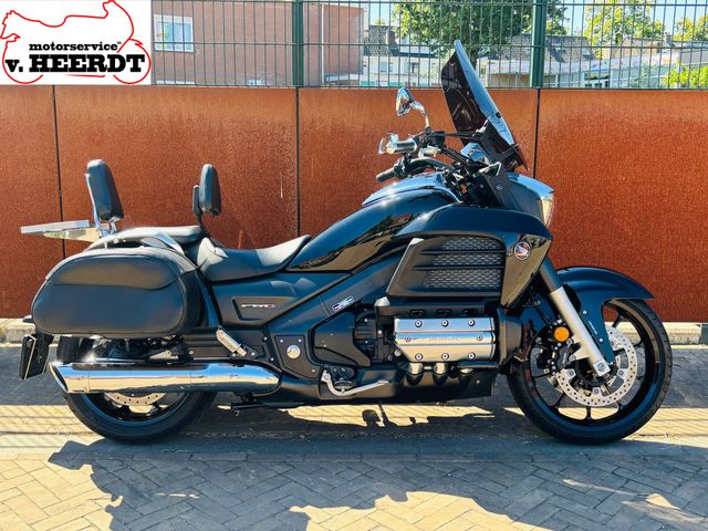 honda - f6-c-gl-1800-valkyrie
