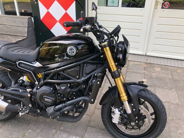 benelli - leoncino-800