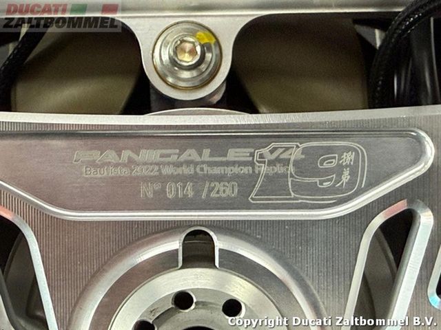 ducati - panigale-v4
