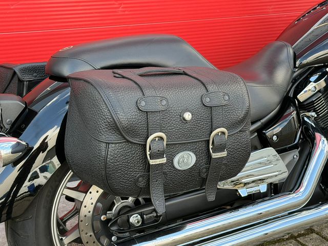 yamaha - xvs-1300-a-midnight-star