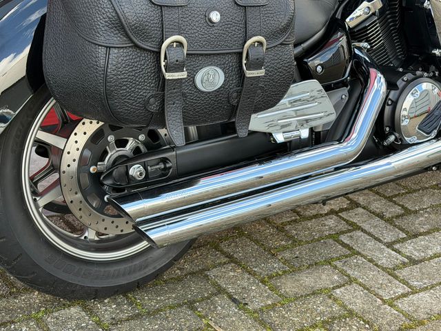 yamaha - xvs-1300-a-midnight-star