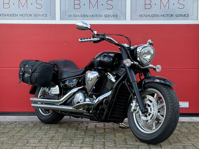 yamaha - xvs-1300-a-midnight-star