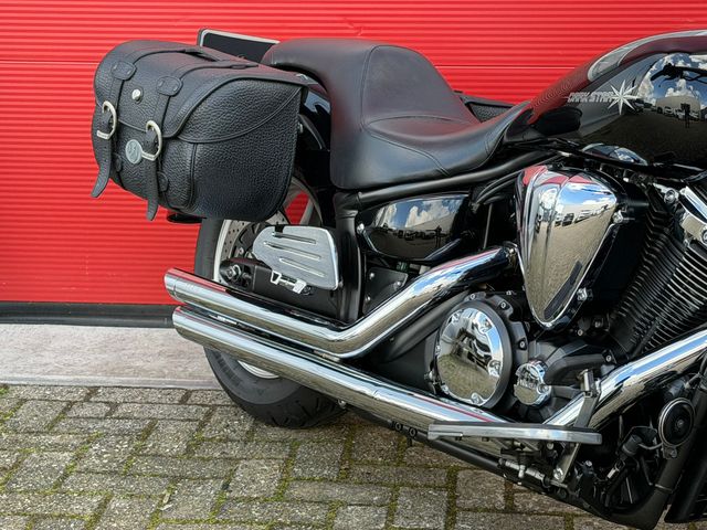 yamaha - xvs-1300-a-midnight-star