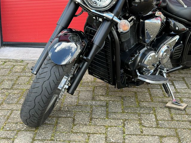 yamaha - xvs-1300-a-midnight-star