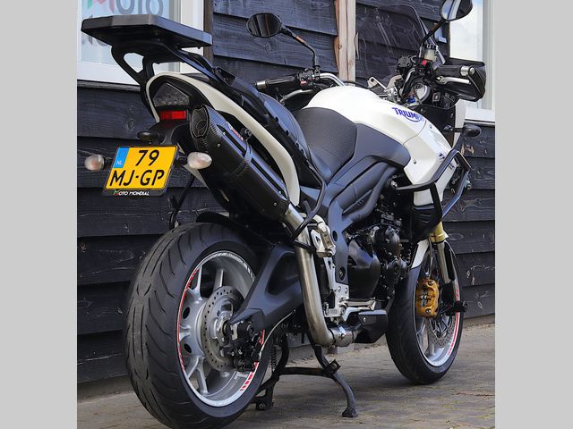 triumph - tiger-1050