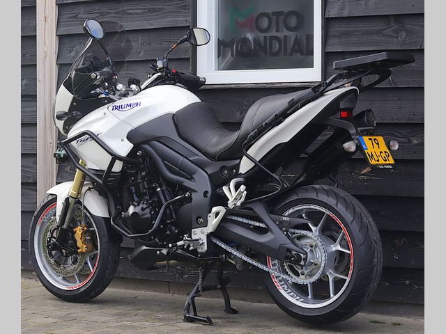 triumph - tiger-1050