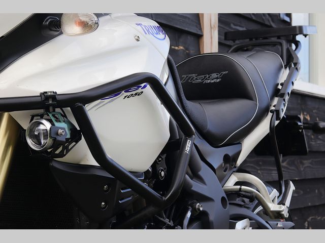 triumph - tiger-1050