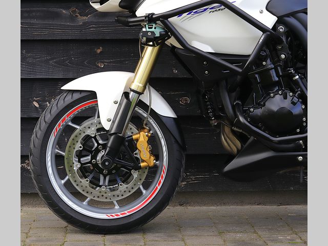 triumph - tiger-1050