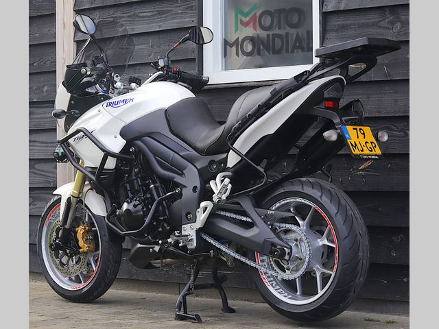 triumph - tiger-1050