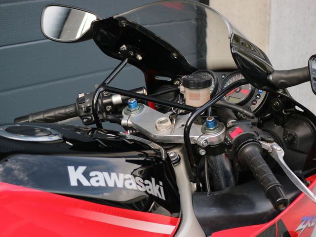 kawasaki - ninja-zx-6r