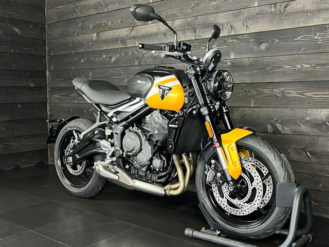 triumph - trident-660