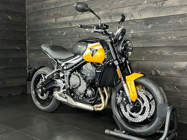 triumph - trident-660