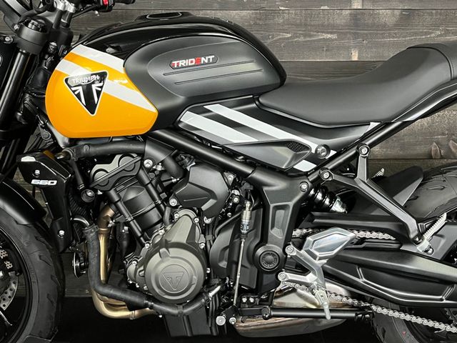 triumph - trident-660