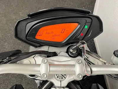 MV AGUSTA BRUTALE 675 – foto 2