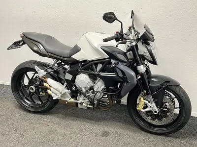 MV AGUSTA BRUTALE 675 – foto 3