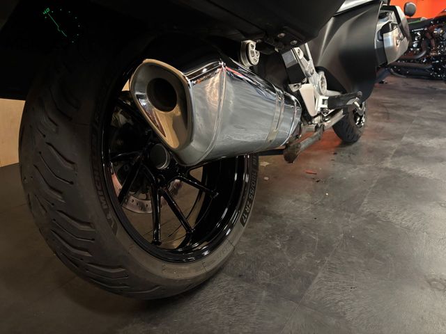 bmw - r-1250-rt
