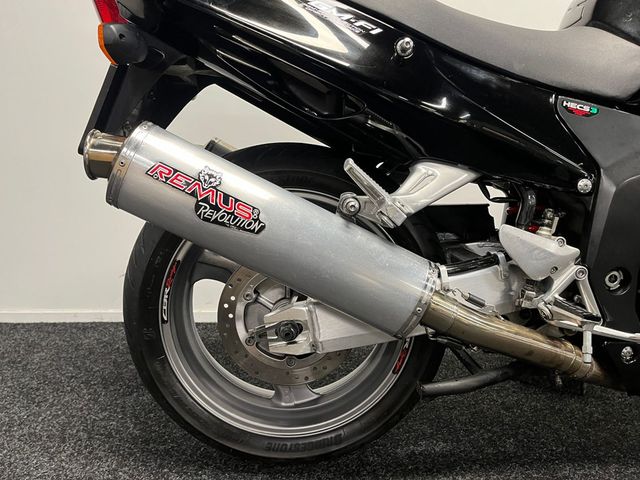 honda - cbr-1100--xx-super-blackbird