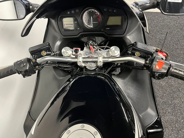 honda - cbr-1100--xx-super-blackbird