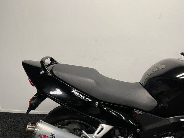 honda - cbr-1100--xx-super-blackbird