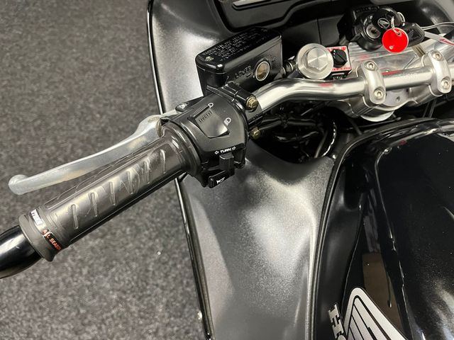 honda - cbr-1100--xx-super-blackbird