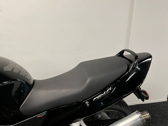 honda - cbr-1100--xx-super-blackbird