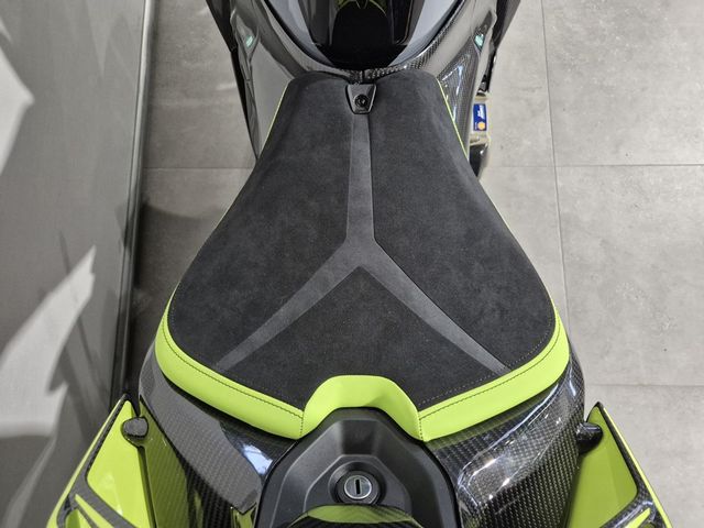 ducati - panigale-v4-lamborghini