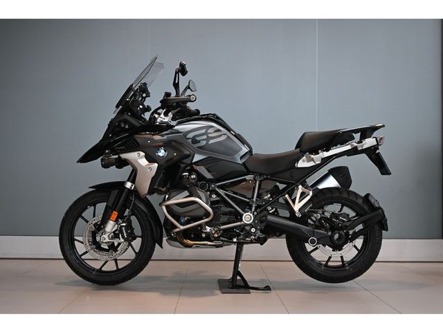 bmw - r-1250-gs-triple-black