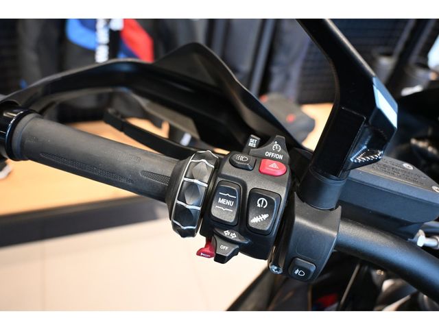 bmw - r-1250-gs-triple-black