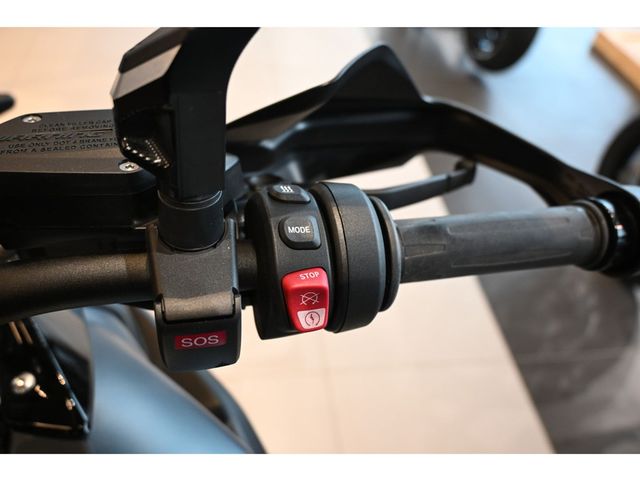 bmw - r-1250-gs-triple-black