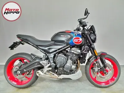 TRIUMPH TRIDENT 660 TRIPLE TRIBUTE EDITION – foto 2