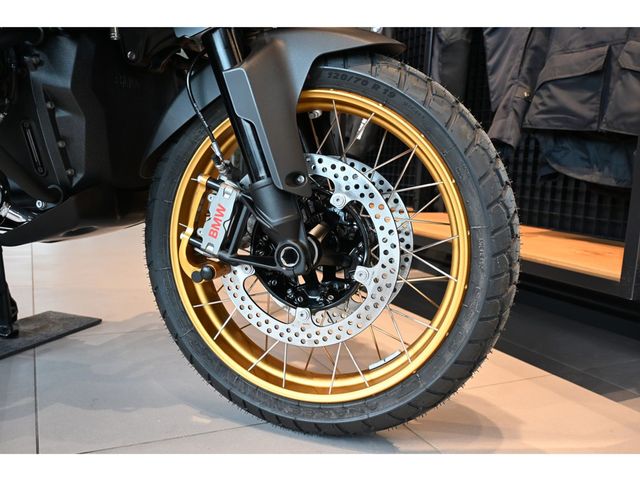 bmw - r-1300-gs-adventure-aurum-edition