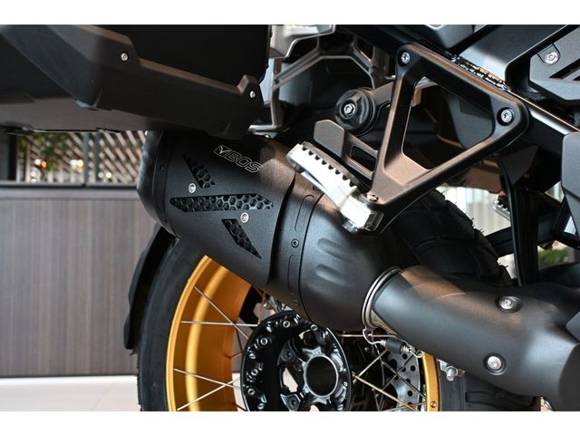 bmw - r-1300-gs-adventure-aurum-edition