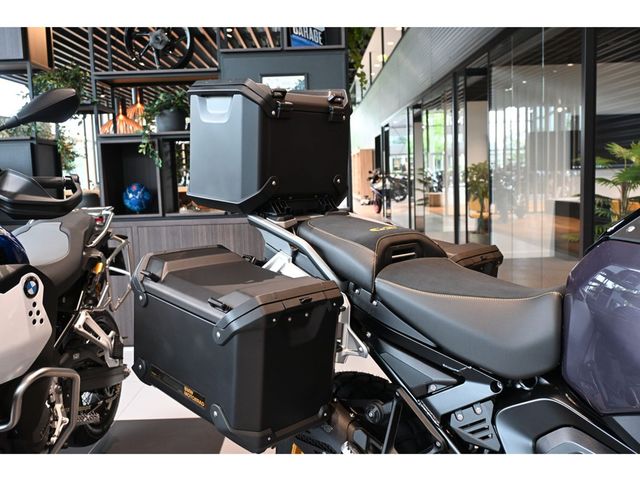 bmw - r-1300-gs-adventure-aurum-edition