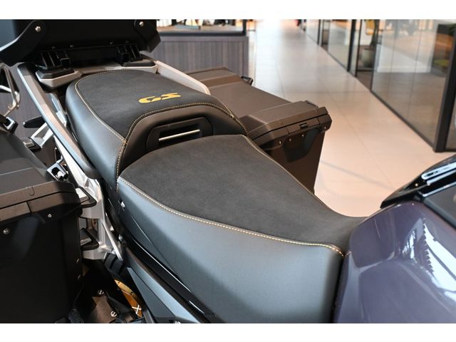 bmw - r-1300-gs-adventure-aurum-edition