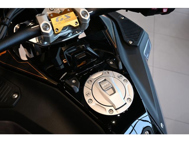 bmw - r-1300-gs-adventure-aurum-edition