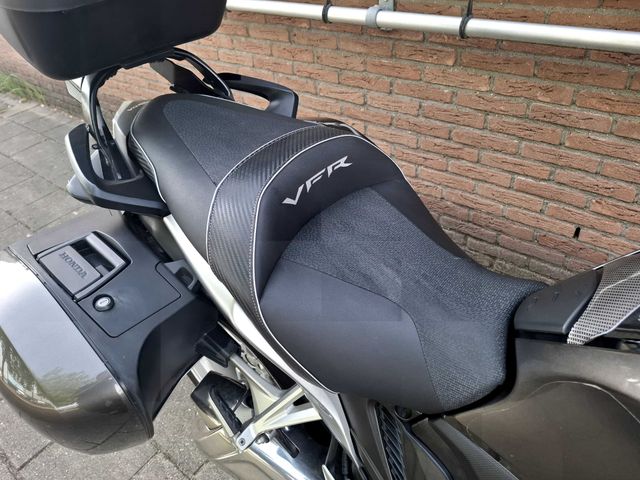 honda - vfr-1200-f-dct-c-abs