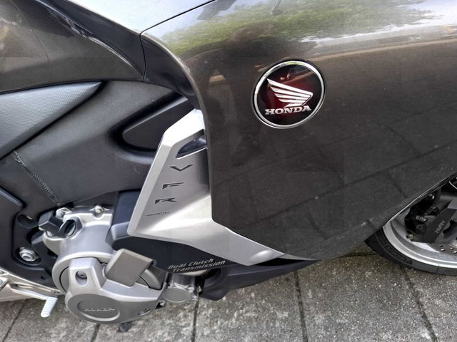 honda - vfr-1200-f-dct-c-abs