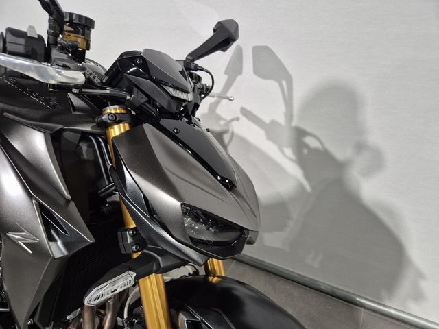 kawasaki - z1100-se