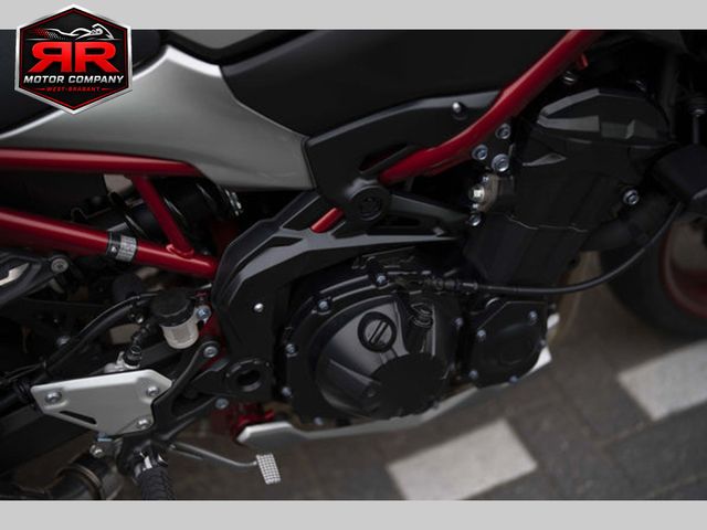 kawasaki - z900