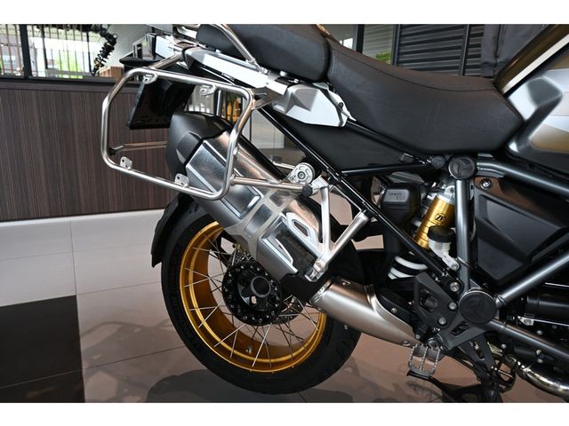 bmw - r-1250-gs-adventure