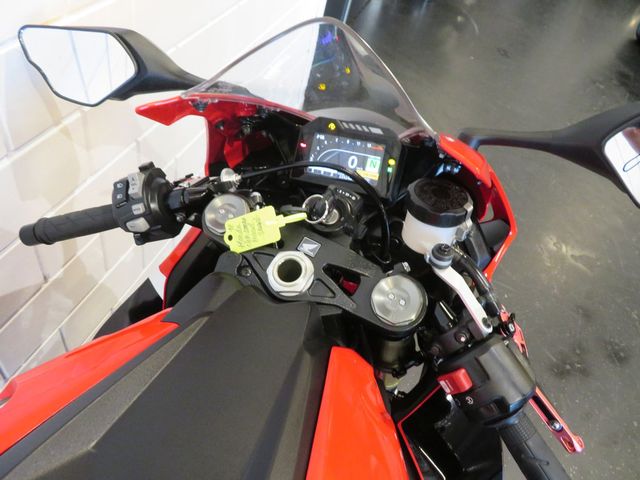honda - cbr-1000-rr-fireblade