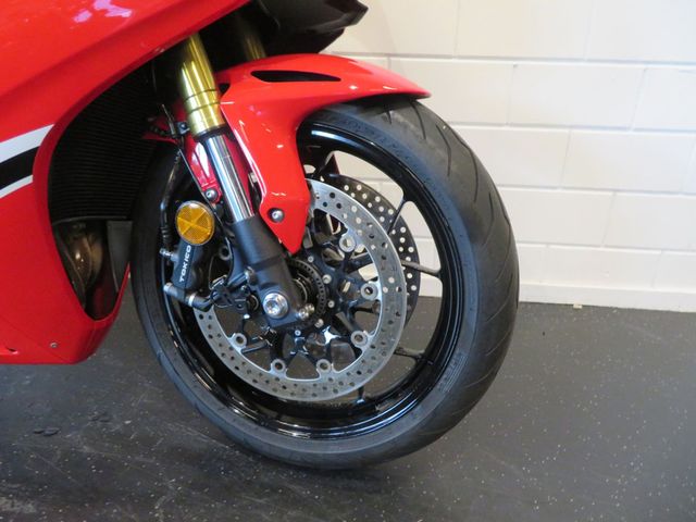 honda - cbr-1000-rr-fireblade