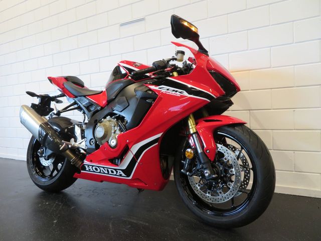 honda - cbr-1000-rr-fireblade