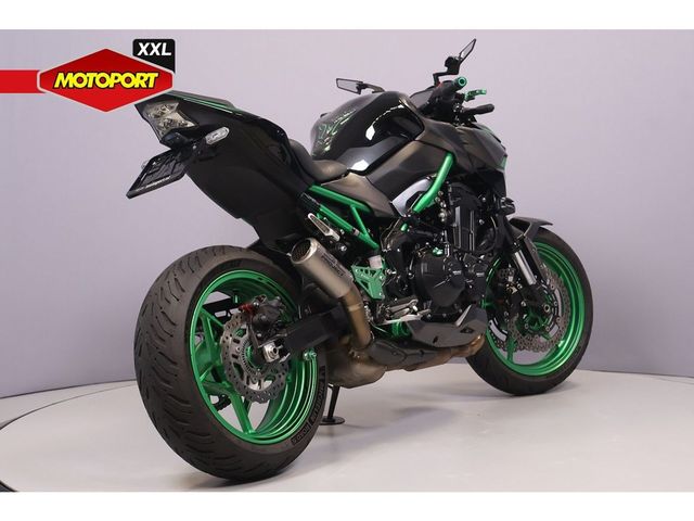 kawasaki - z900