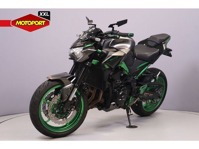 kawasaki - z900