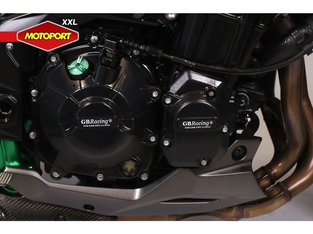 kawasaki - z900