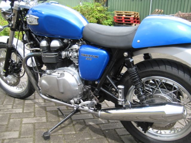 triumph - thruxton-900
