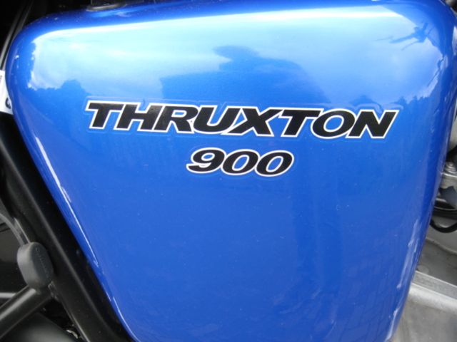 triumph - thruxton-900