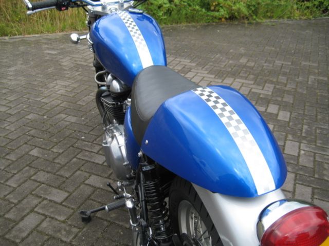triumph - thruxton-900
